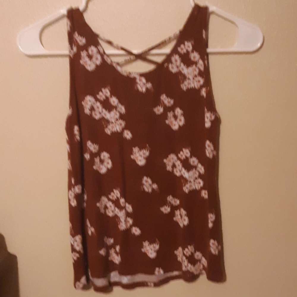🌸Cross-Back Crop Top🌸 - Picture 3 of 5